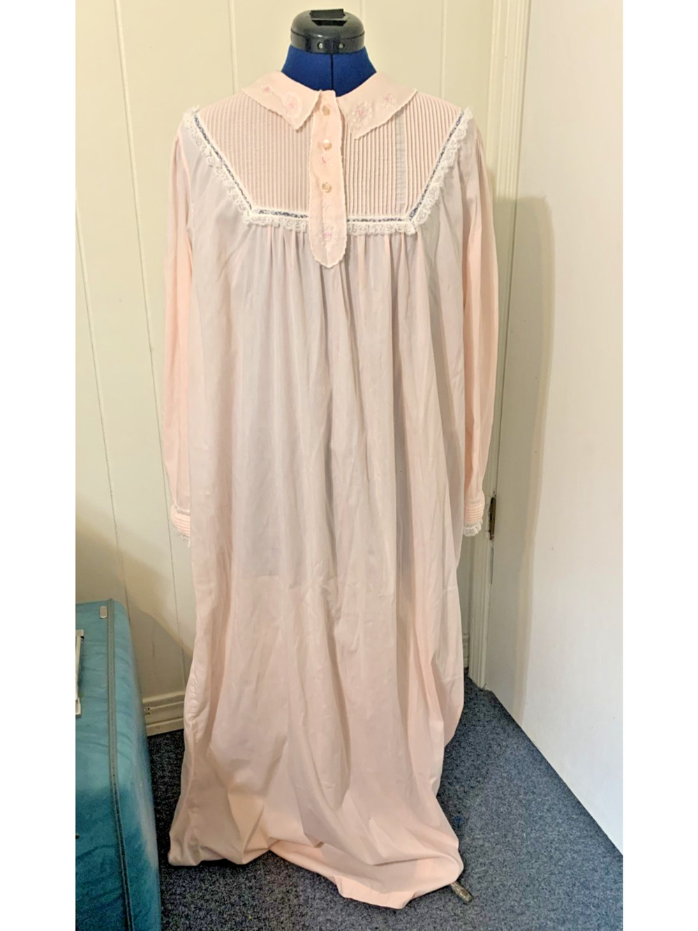 Vintage Barbazon Nightgown Light Pink Long Sleeve Lace Cotton Women’s L Modest